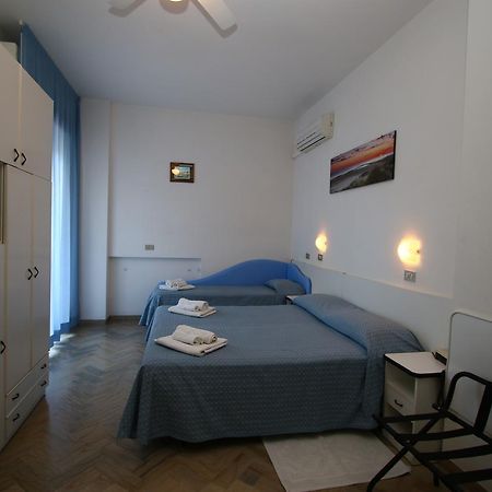 Hotel Tre Assi Rimini Eksteriør billede