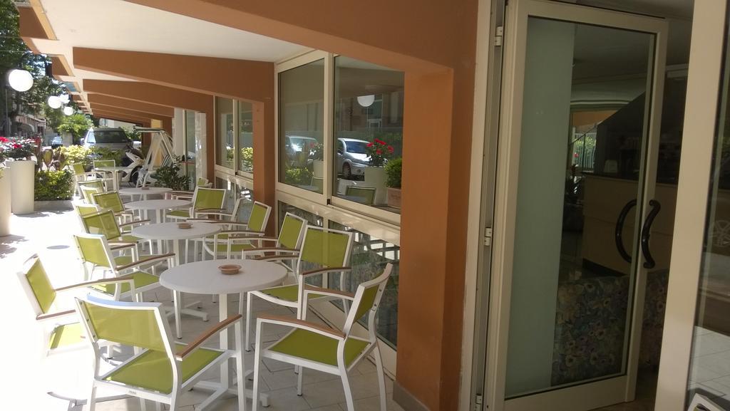 Hotel Tre Assi Rimini Eksteriør billede