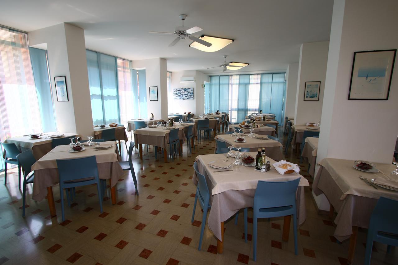 Hotel Tre Assi Rimini Eksteriør billede