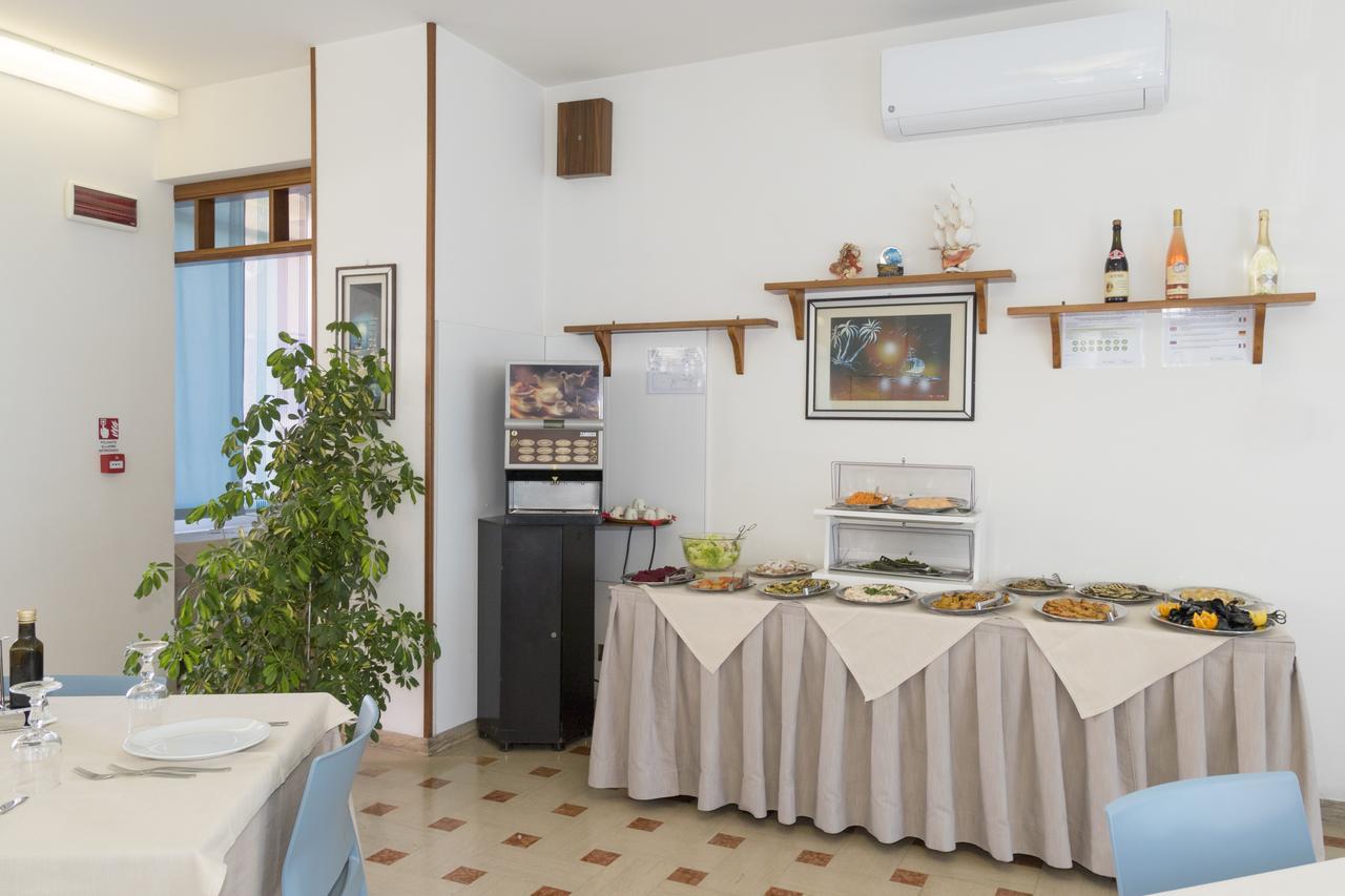 Hotel Tre Assi Rimini Eksteriør billede